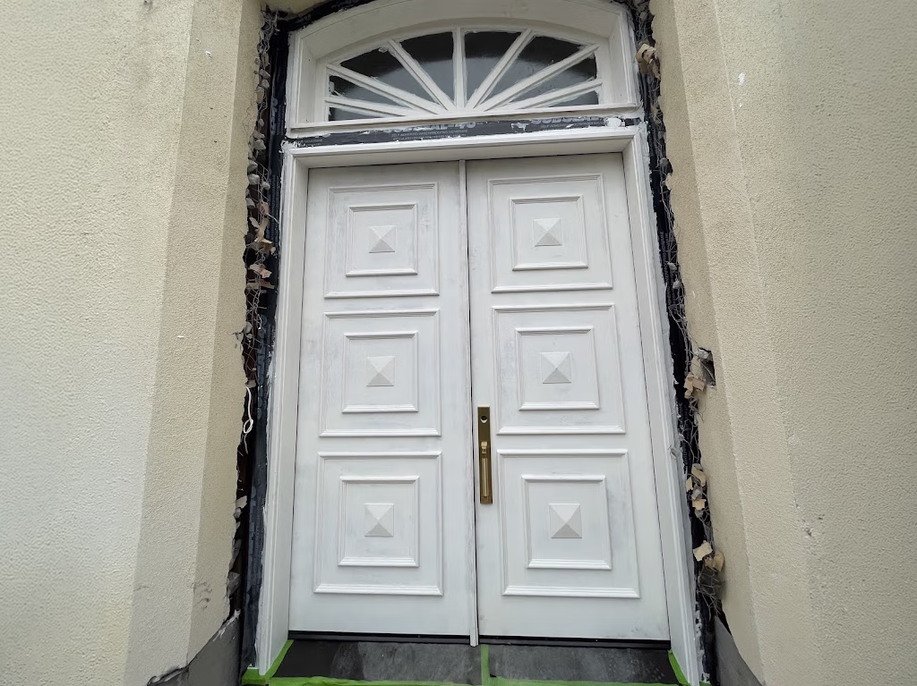 Bespoke arched wood entry door built by TruCrafter